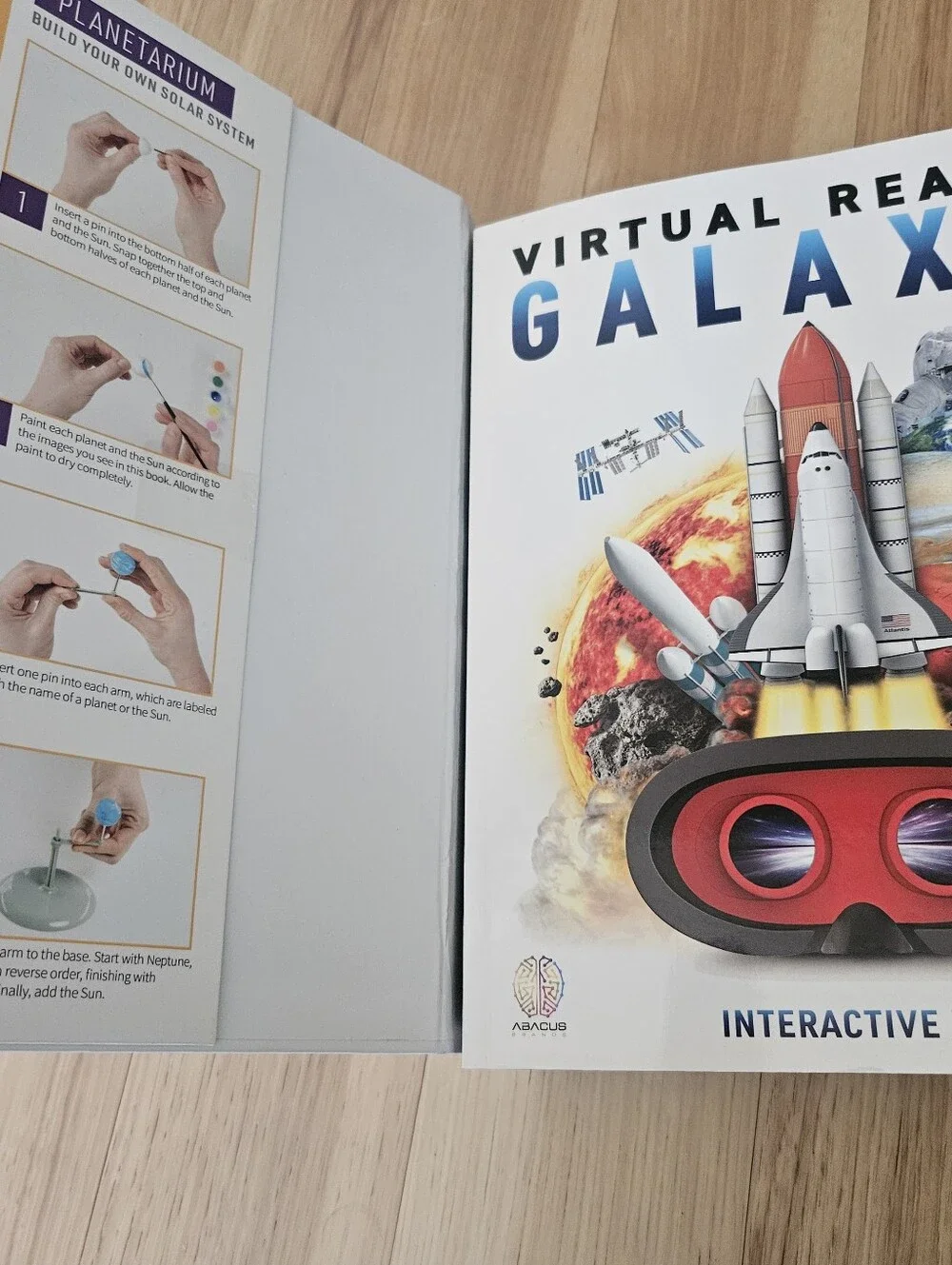 Virtual Reality Galaxy! Interactive VR Headset Book – Red